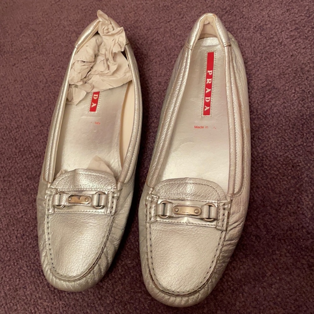 Brand New Women’s  Prada Silver Leather Loafers, Flats. Size 39.5, Perfect Cond